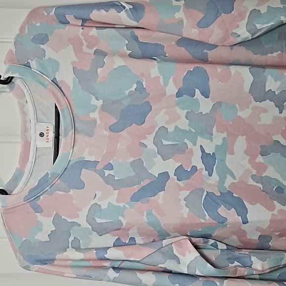 Sundry Abstract Camouflage Loungewear Top - Picture 3 of 8